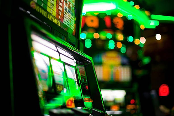 Fortune Mouse slot grid display showing five-by-five symbol layout and win highlight on opera777