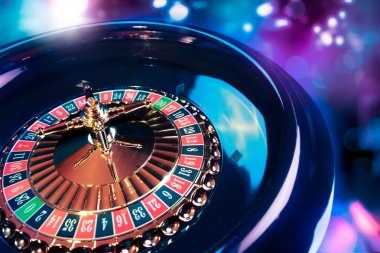 Lucky Twins paired selection interface showing Liga 1 and Premier League odds